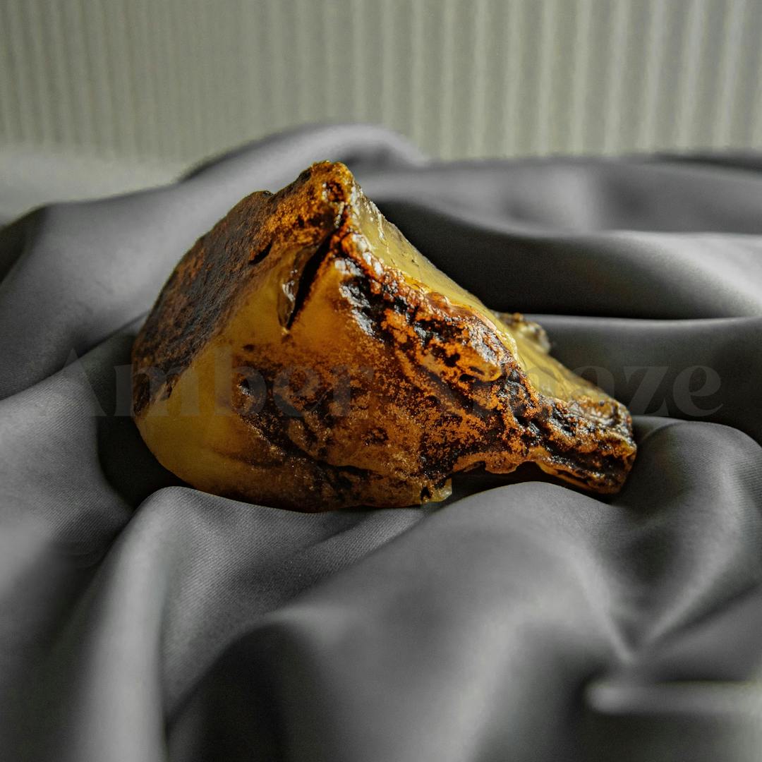 Natural amber stone W - 303.8 grams.